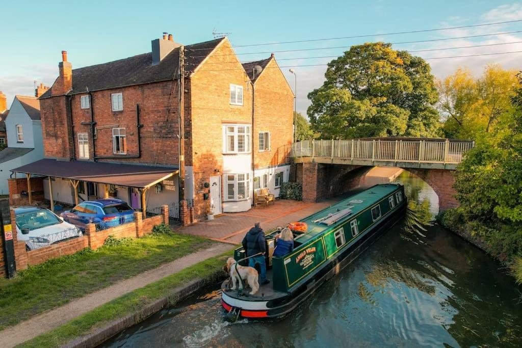 Hidden Gem Canal Facing Retreat With Lovely Walks Hopwas Extérieur photo