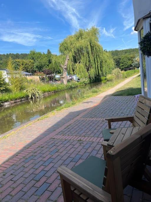 Hidden Gem Canal Facing Retreat With Lovely Walks Hopwas Extérieur photo